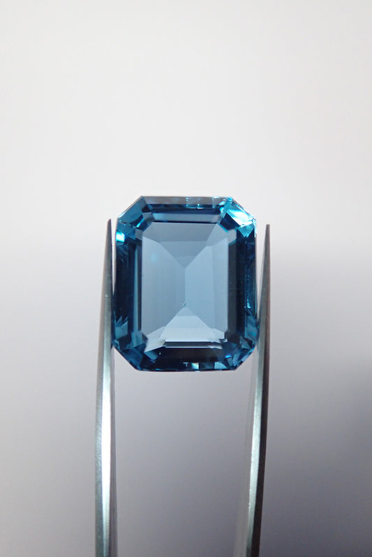 Topaz トパーズ 17.515ct Blue